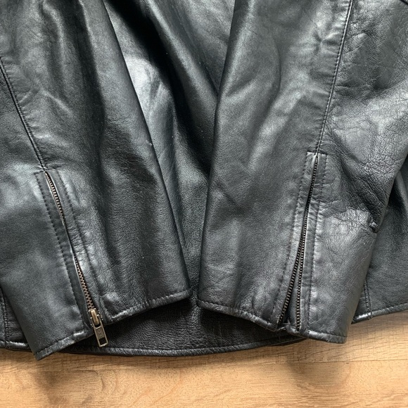 Vintage Leather Pullover Shirt/Jacket zipper side seams MOB ❣️Reasonable Offers💟 - Picture 2 of 16
